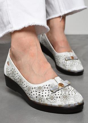 Туфли женские белого цвета