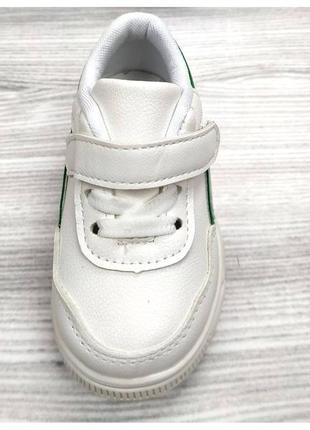 Кросівки дитячі pu-шкіра білі з зеленими смужками4 фото