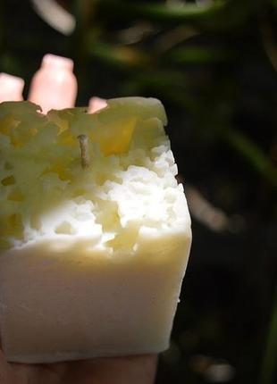 Масажна свічка з соєвого воску "coconut cheese" (крем для тіла)4 фото