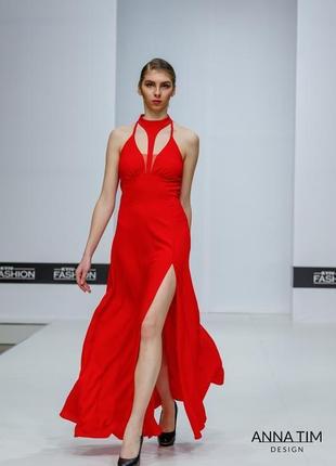 Выпускное платье длинное красное1 фото