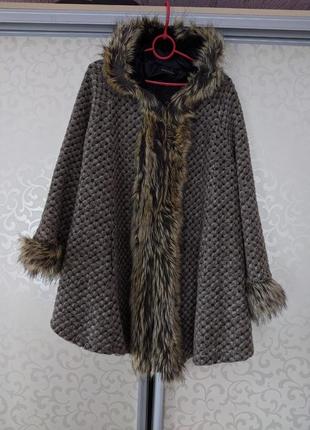 🌿шубка - пальто с мехом и капюшоном. натуральный мех. производитель итальялия