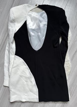 Платье с обнаженной спиной платье черно-белое прямое крой9 фото