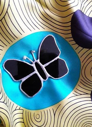 Брошь чёрная бабочка. витражная брошь ручной работы, изготовлена в технике «тиффани»