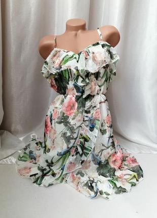 Дуже красива сукня з шифону квітковий принт можна носити у трьох варіантах закривши плечі залишивши