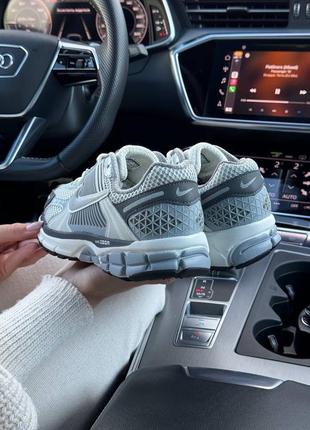 Женские кроссовки nike vomero 5 wmns gray silver3 фото