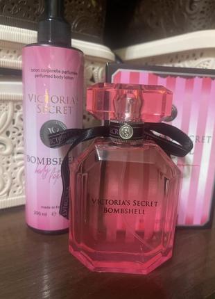 Набор (парфюм+ лосьен) victoria's secret bombshell brand collection