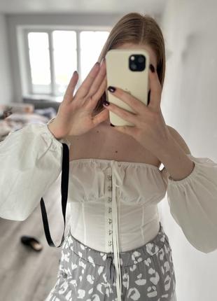 Блуза топ корсет боди с открытыми плечами и рукавами3 фото