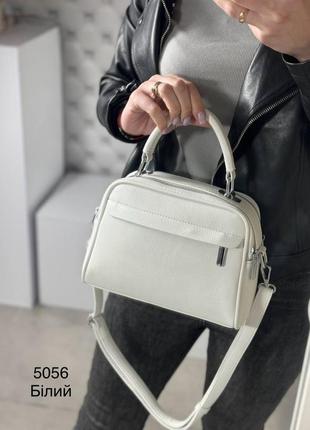 Женская стильная и качественная сумка из эко кожи белая3 фото