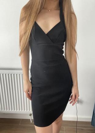 Чорне плаття asos з відкритою спиною1 фото