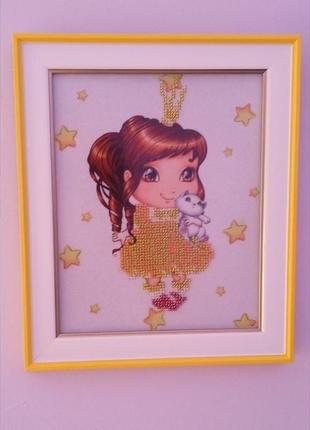 Картина ручної роботи вишита бісером в рамі "маленька принцеса з котиком"3 фото