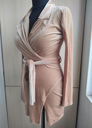 Шикарне оксамитове плаття. 3