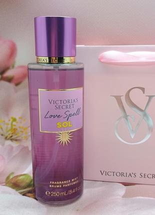 Парфюмированный мист для тела и волос love spell sol victoria’s secret.