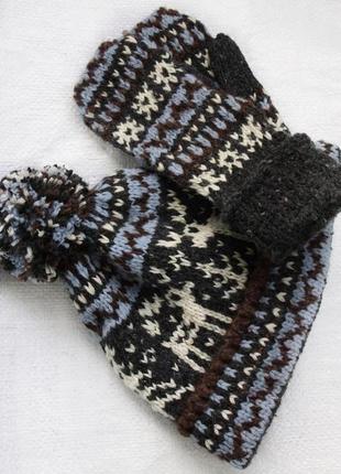 Вязана зимова шапка біні з помпоном в комплекті з рукавичками1 фото