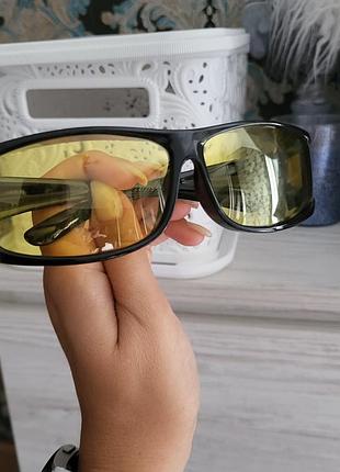 Очки желтые автомобильные