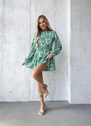 Нереально женственное, обольстительное, игривое платье с открытой спиной длины мини.