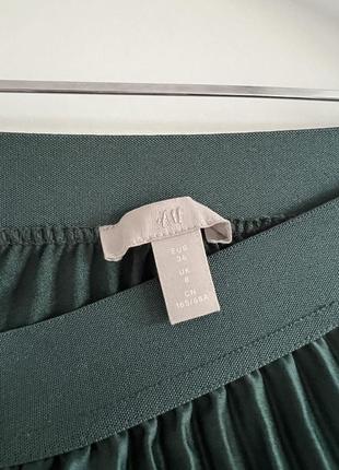 Зеленая юбка плиссе h&amp;m3 фото