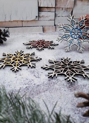 Новогодние деревянные игрушки на елку "снежинки" (4шт в наборе)4 фото