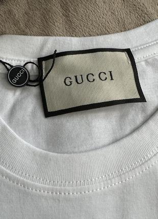 Футболка в стилі gucci