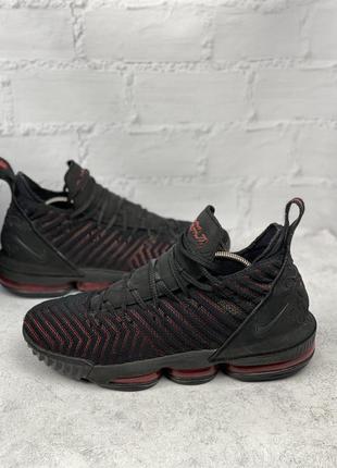 Баскетбольные кроссовки nike lebron 16