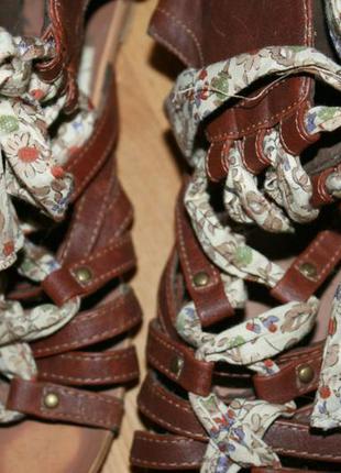 Босоніжки / сандалі bershka