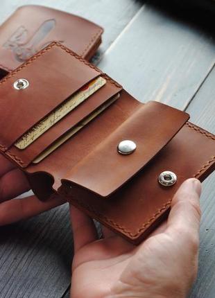 Кожаный кошелёк с тиснением трезубца3 фото