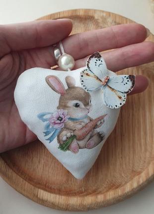 Весняне сердечко з кроликом5 фото