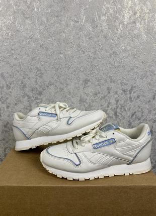 Женские белые кожаные кроссовки reebok classic leather