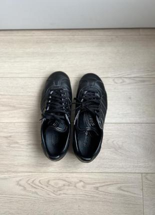 Черные кожаные кроссовки adidas gazelle кеды samba spezial smith superga8 фото