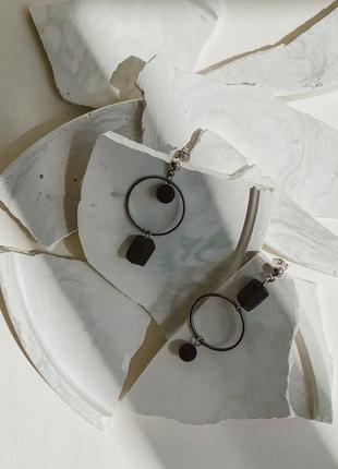 Асиметричні сережки з лабрадором1 фото