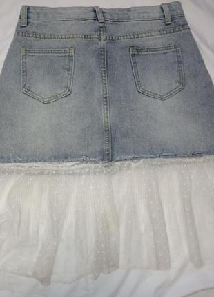 Жіноча джинсова спідниця з перлинами та фатіном3 фото