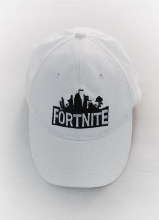 Біла кепка fortnite