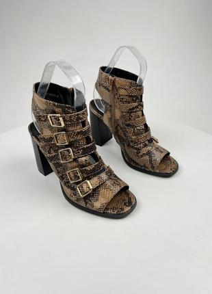 Женские босоножки на каблуке new look1 фото