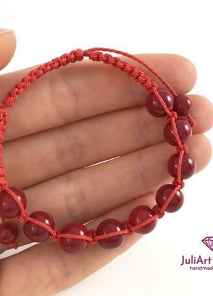 Красный браслет шамбала из стеклянных бусин2 фото