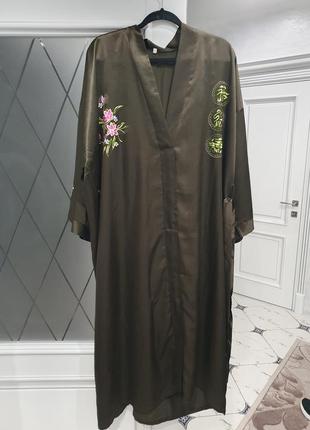 Атласный халат кимоно в японском стиле сакура