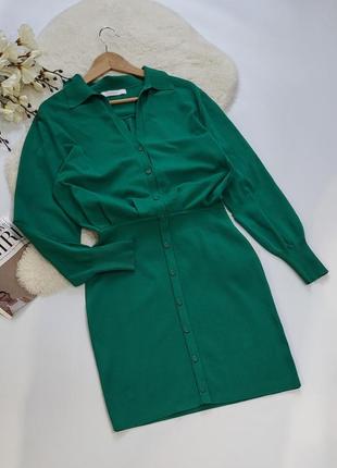 Платье зеленое в рубчик с воротником michelle keegan1 фото