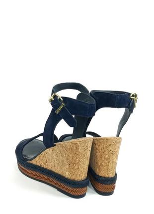 Шкіряні жіночі босоніжки gant stylish wedge — dark blue оригінал4 фото