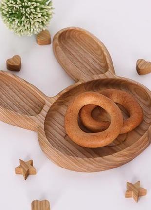 Персонализированная деревянная тарелка зайчик оригинальный подарок ребенку8 фото