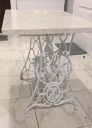 Столик в стиле лофт белого оттенка3 фото