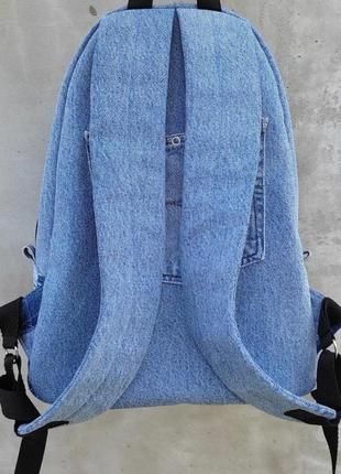 Ексклюзивний джинсовий рюкзак з вишивкою "лінивець"2 фото