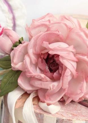 Пудровая роза из шелка1 фото