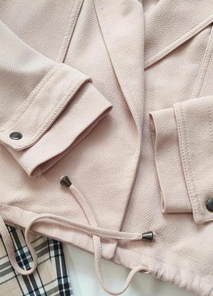 Пудровый жакет бомбер на кнопках и кулиске, куртка пиджак без подкладки трикотажный трикотаж6 фото