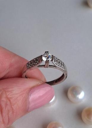 Серебряная женская кольца с камнями циркония5 фото