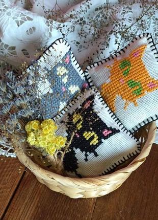 Аромо-саше полынь с вышивкой ручной работы и натуральными травами – оригинальный подарок6 фото