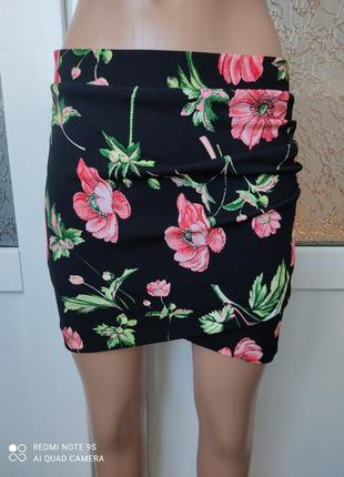 Спідниця асиметрія