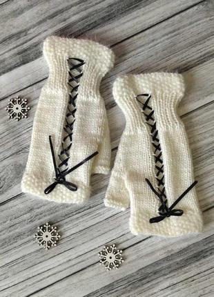 Вязаные женские митенки - белые митенки со шнуровкой - для подарка девушке