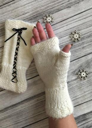 Вязаные женские митенки - белые митенки со шнуровкой - для подарка девушке