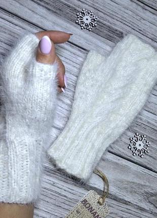Жіночі в'язані мітенки - зимові рукавички - пухнасті рукавички3 фото