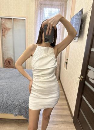 Льняное белое приталенное платье лен с открытой спиной zara7 фото