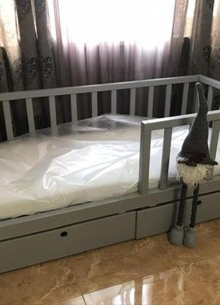 Кроватка детская из ясеня с ящиками