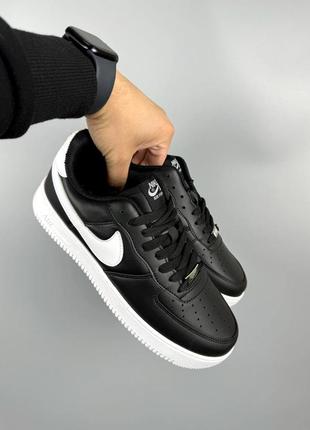 Мужские кроссовки найк аир форс чёрные с белым / nike air force black5 фото